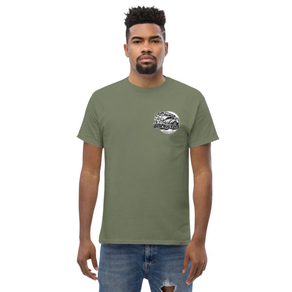 T-shirt med tryck på vänster bröst. - Bild 9