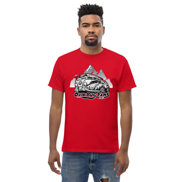 T-shirt med stort tryck på bröstet. - Bild 7