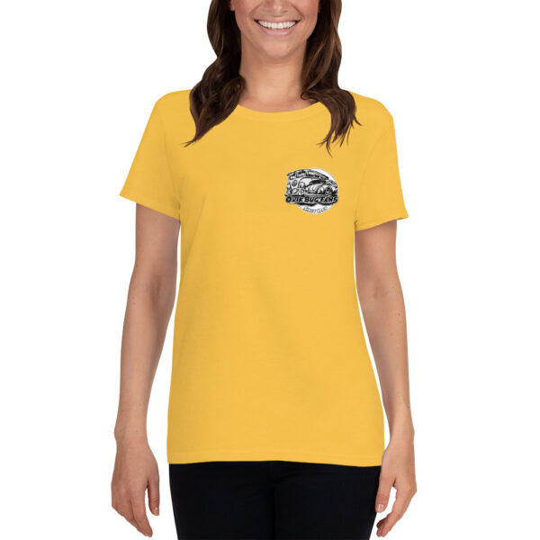 Dam t-shirt med tryck på vänster bröst. - Bild 9