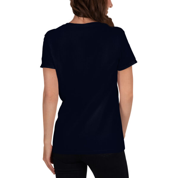 Dam t-shirt med tryck på vänster bröst. - Bild 4