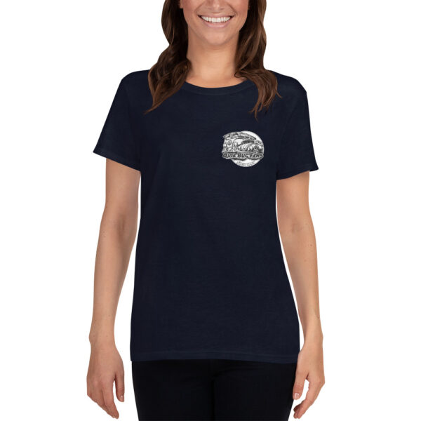 Dam t-shirt med tryck på vänster bröst. - Bild 3
