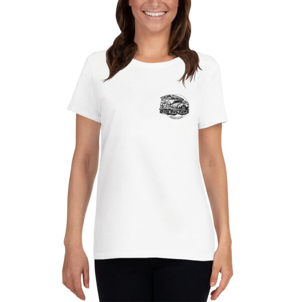 Dam t-shirt med tryck på vänster bröst. - Bild 11